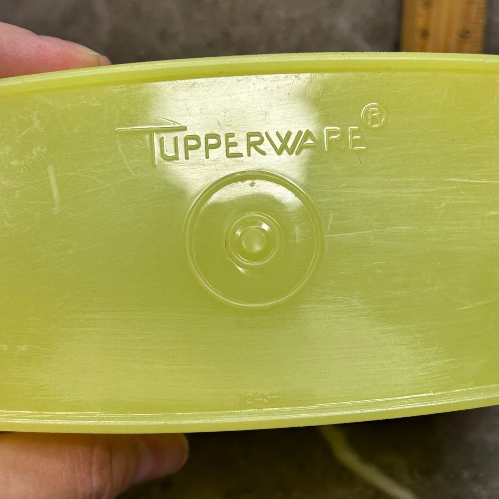 Tupperware Modular Mates Rectangular Canister Neon Yellow Lime Green 1243-1 Lid